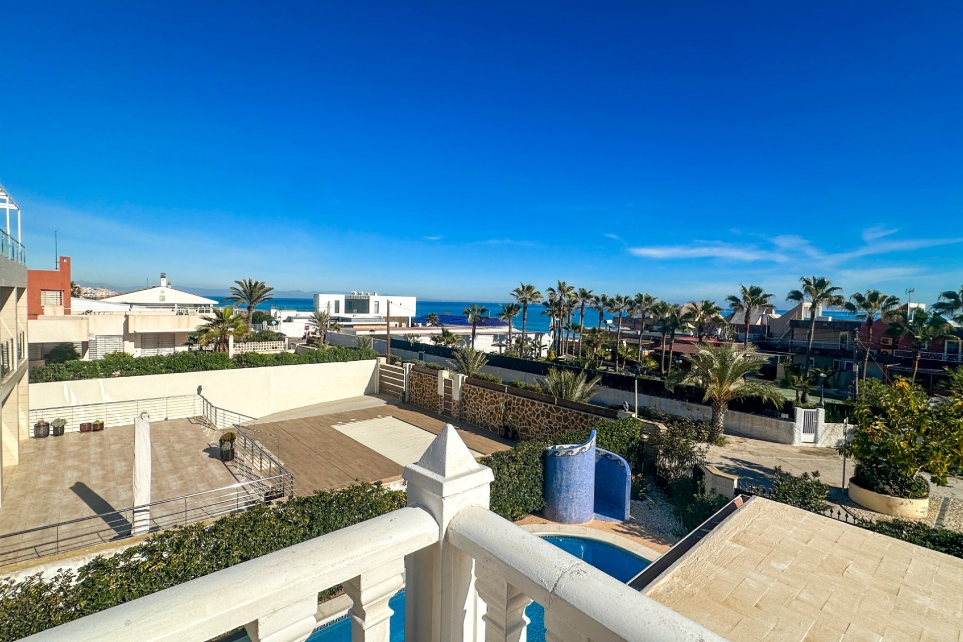 Resale - Villa -
La Mata - Costa Blanca