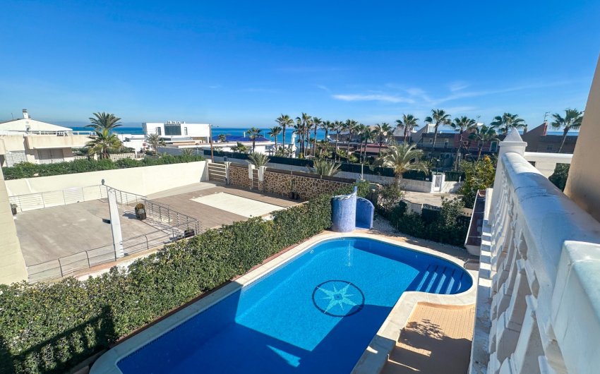 Resale - Villa -
La Mata - Costa Blanca