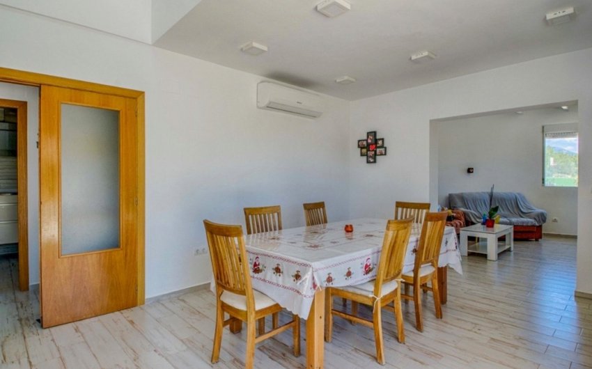 Resale - Villa -
La Nucía - Convent De Les Montjes