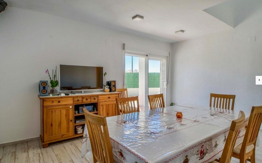 Resale - Villa -
La Nucía - Convent De Les Montjes