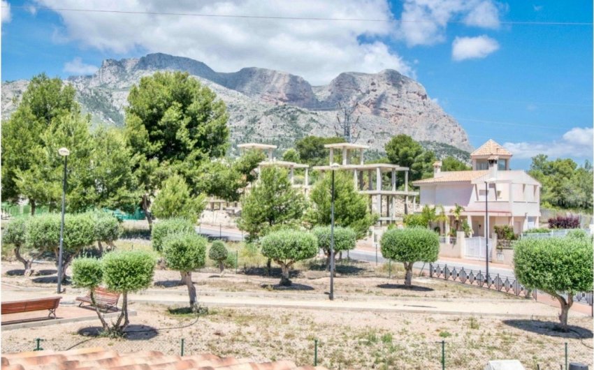 Resale - Villa -
La Nucía - Convent De Les Montjes