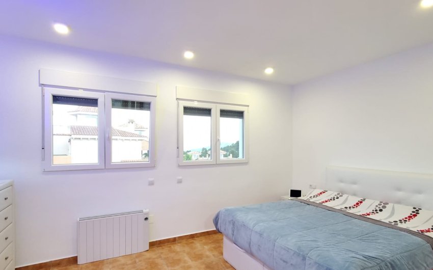 Resale - Villa -
La Nucía - Convent De Les Montjes