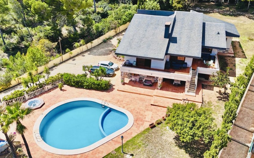 Resale - Villa -
La Nucía - Costa Blanca