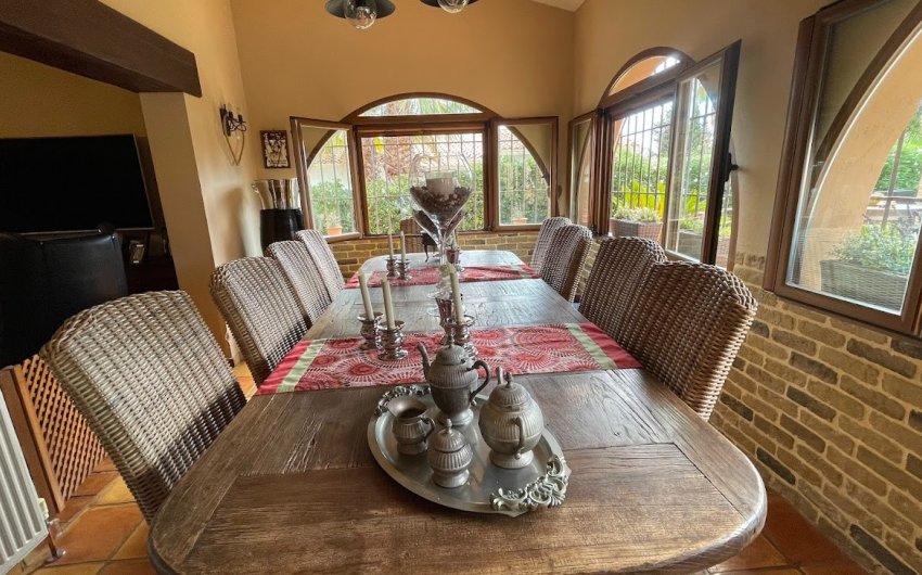 Resale - Villa -
La Nucía