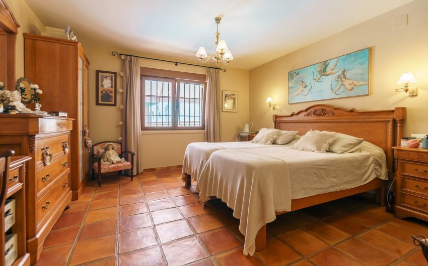 Resale - Villa -
La Nucía