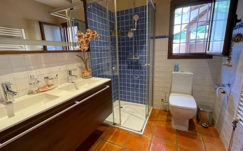 Resale - Villa -
La Nucía