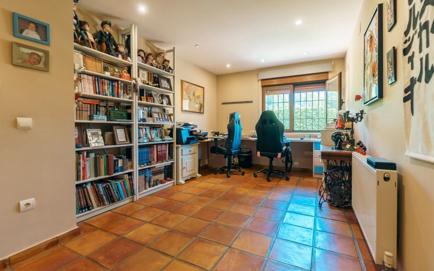 Resale - Villa -
La Nucía