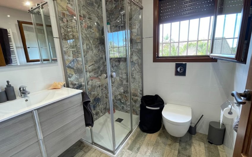 Resale - Villa -
La Nucía