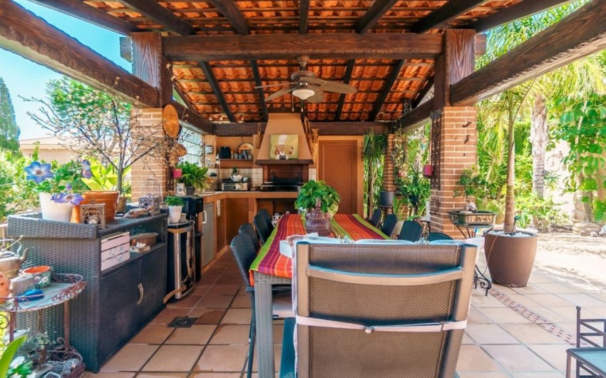 Resale - Villa -
La Nucía