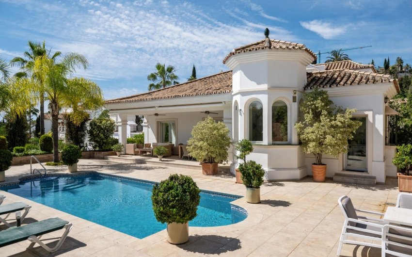 Resale - Villa -
La Quinta - Inland