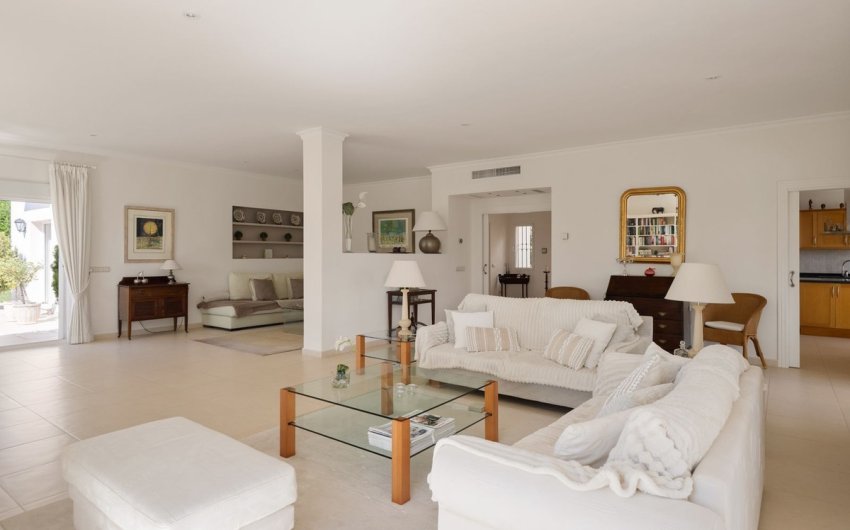 Resale - Villa -
La Quinta - Inland