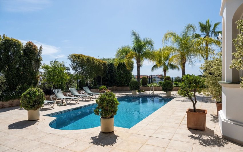 Resale - Villa -
La Quinta - Inland