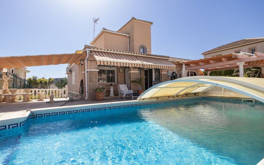Resale - Villa -
La Regia - Costa Blanca