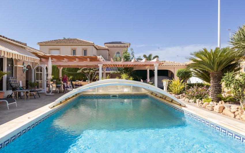 Resale - Villa -
La Regia - Costa Blanca