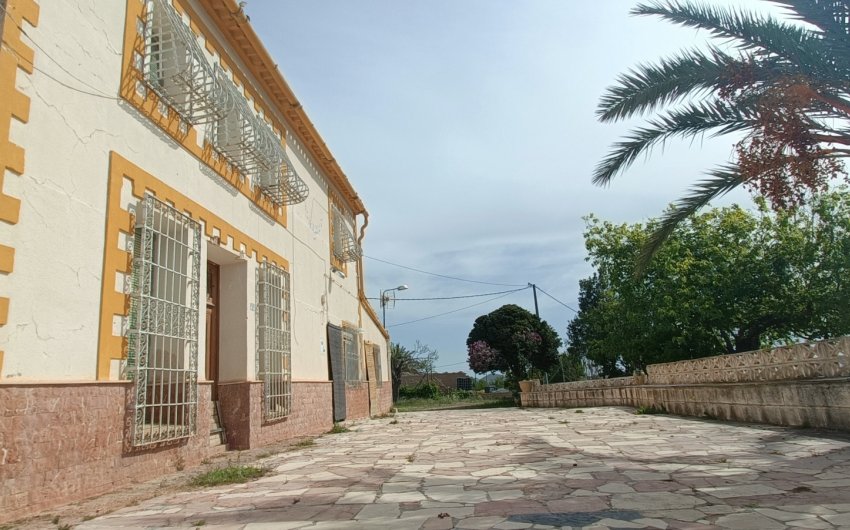 Resale - Villa -
La Romana - Inland