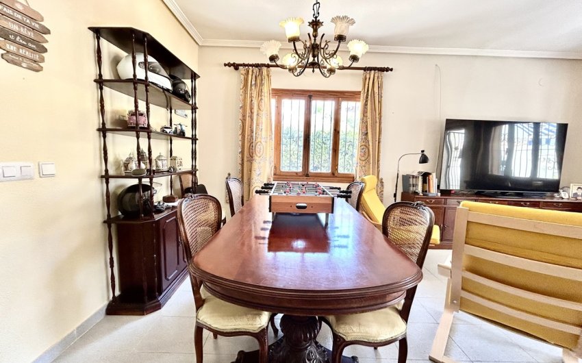 Resale - Villa -
La Zenia - Costa Blanca