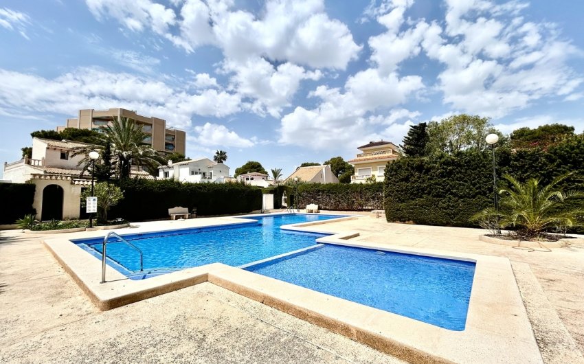 Resale - Villa -
La Zenia - Costa Blanca