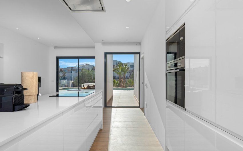 Resale - Villa -
Las Colinas Golf Resort - Las Colinas golf