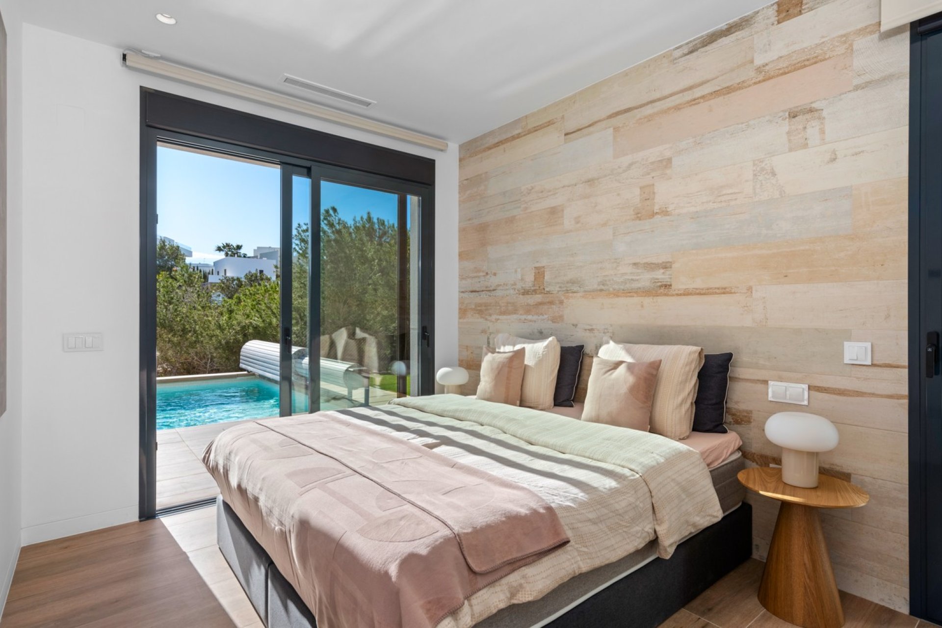 Resale - Villa -
Las Colinas Golf Resort - Las Colinas golf