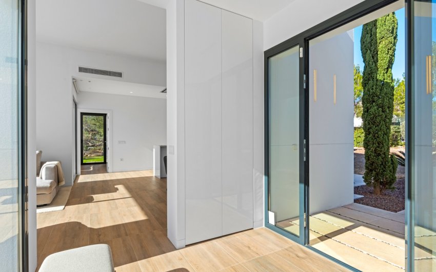 Resale - Villa -
Las Colinas Golf Resort - Las Colinas golf