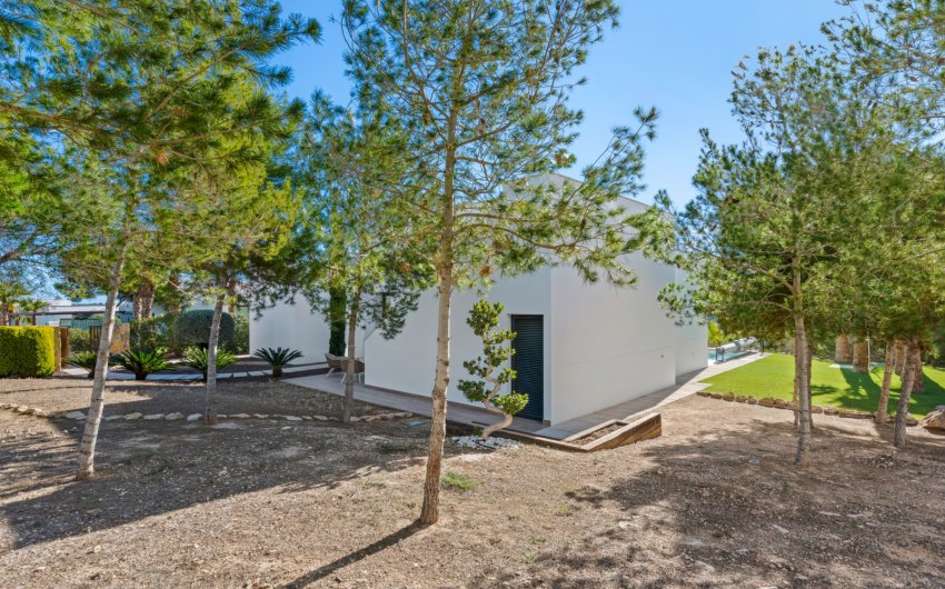 Resale - Villa -
Las Colinas Golf Resort - Las Colinas golf