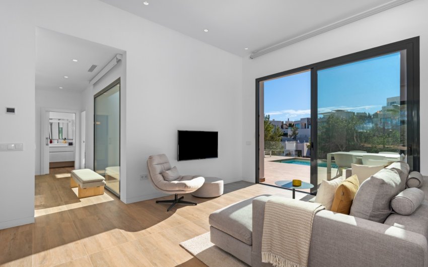 Resale - Villa -
Las Colinas Golf Resort - Las Colinas golf