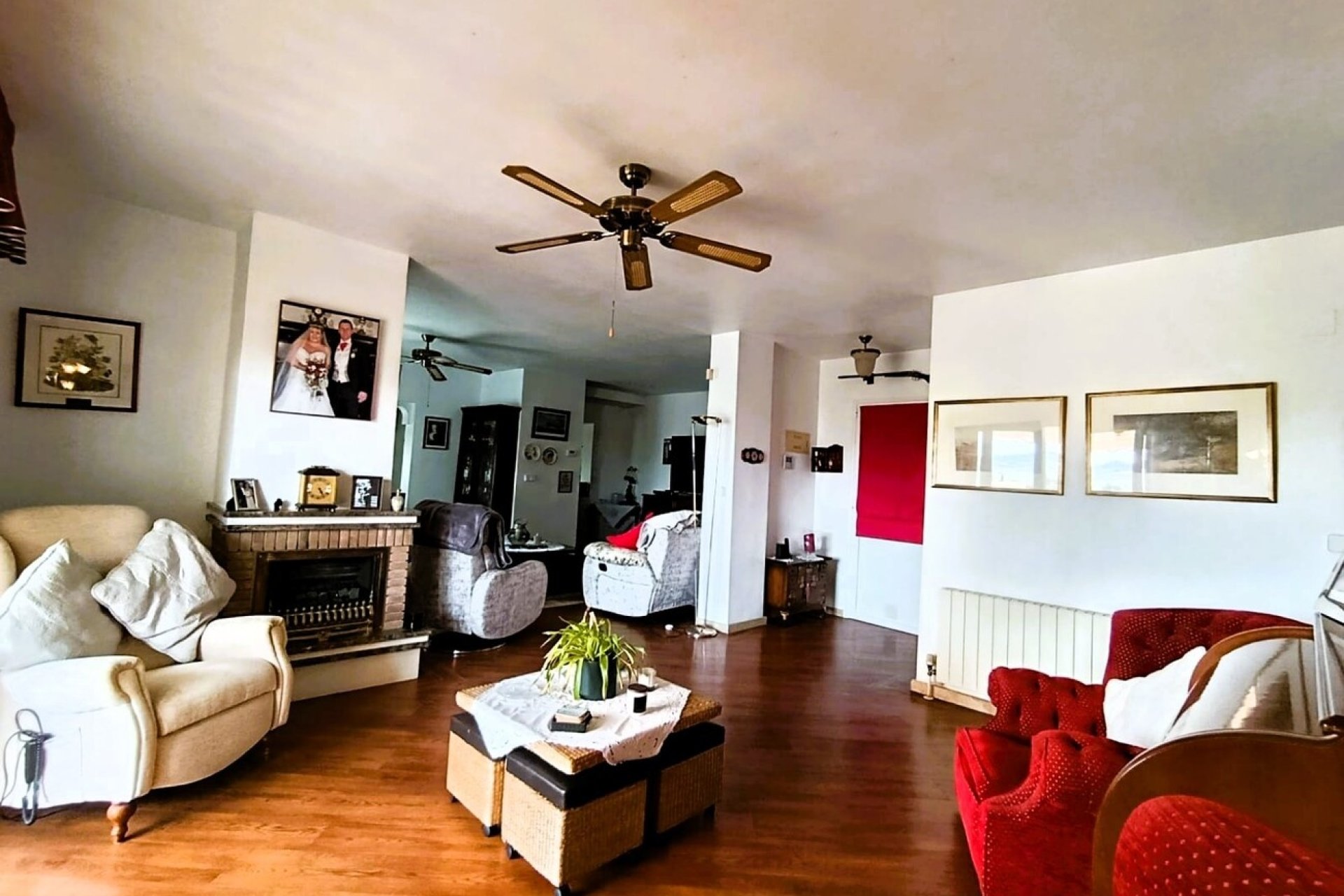 Resale - Villa -
Las Ramblas Golf - Inland