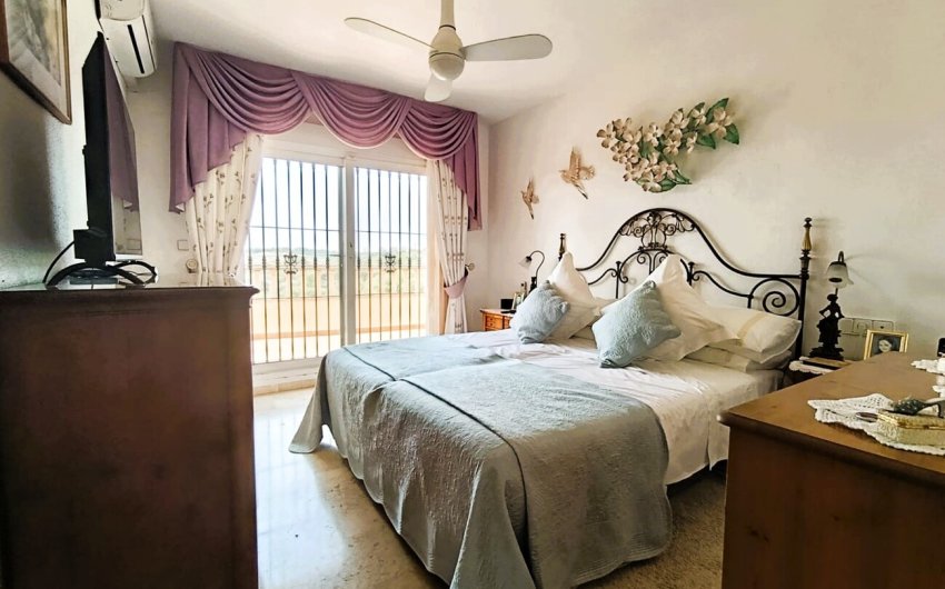 Resale - Villa -
Las Ramblas Golf - Inland
