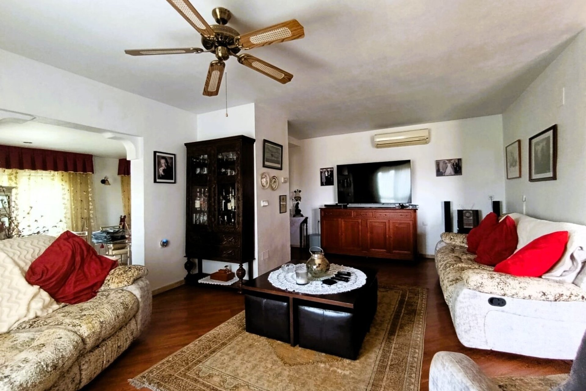 Resale - Villa -
Las Ramblas Golf - Inland