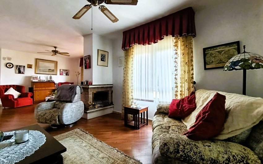 Resale - Villa -
Las Ramblas Golf - Inland