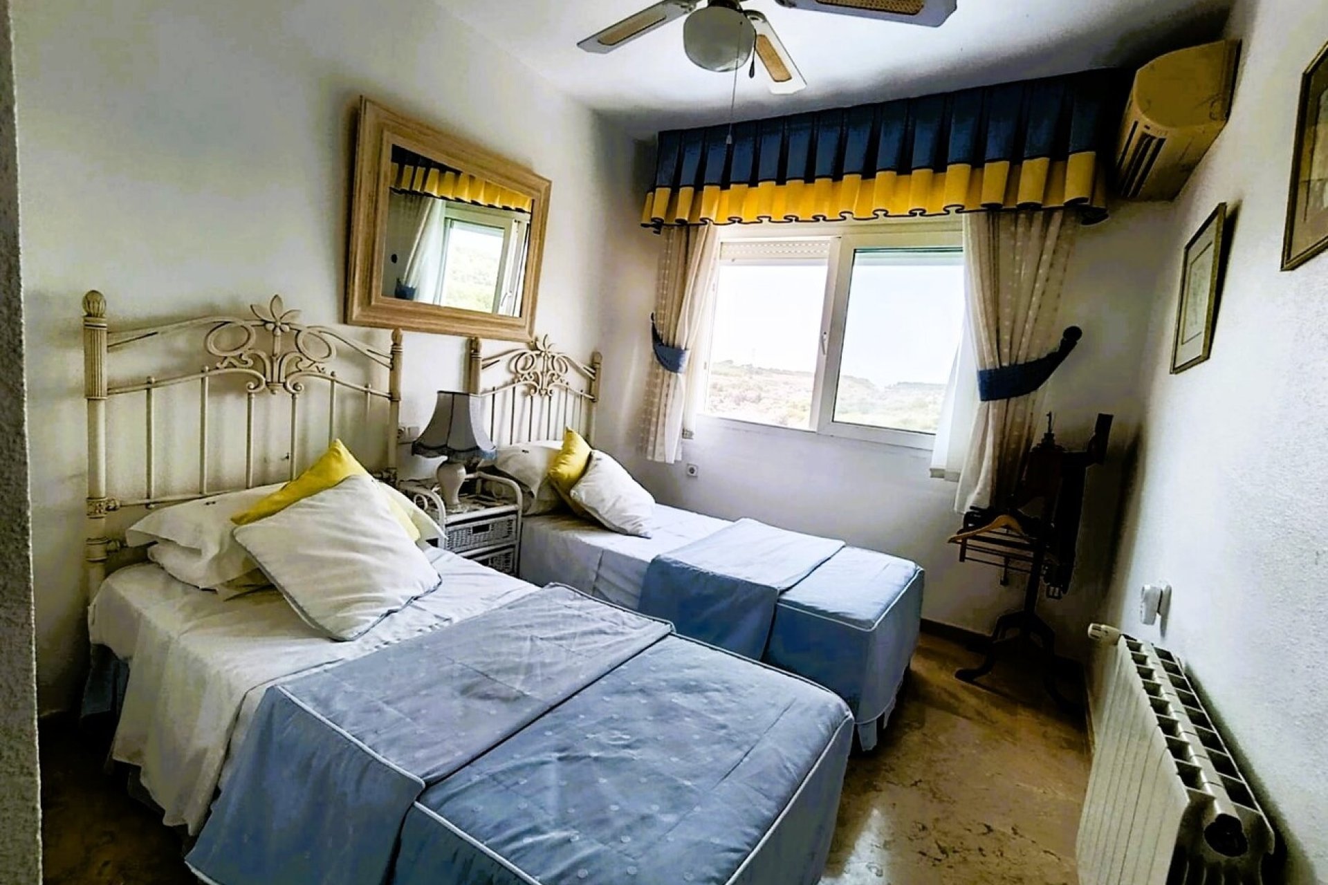 Resale - Villa -
Las Ramblas Golf - Inland