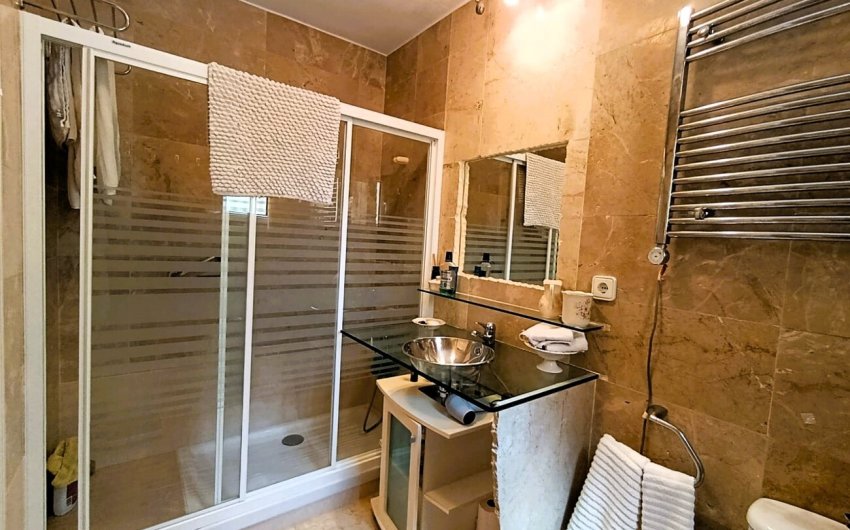 Resale - Villa -
Las Ramblas Golf - Inland