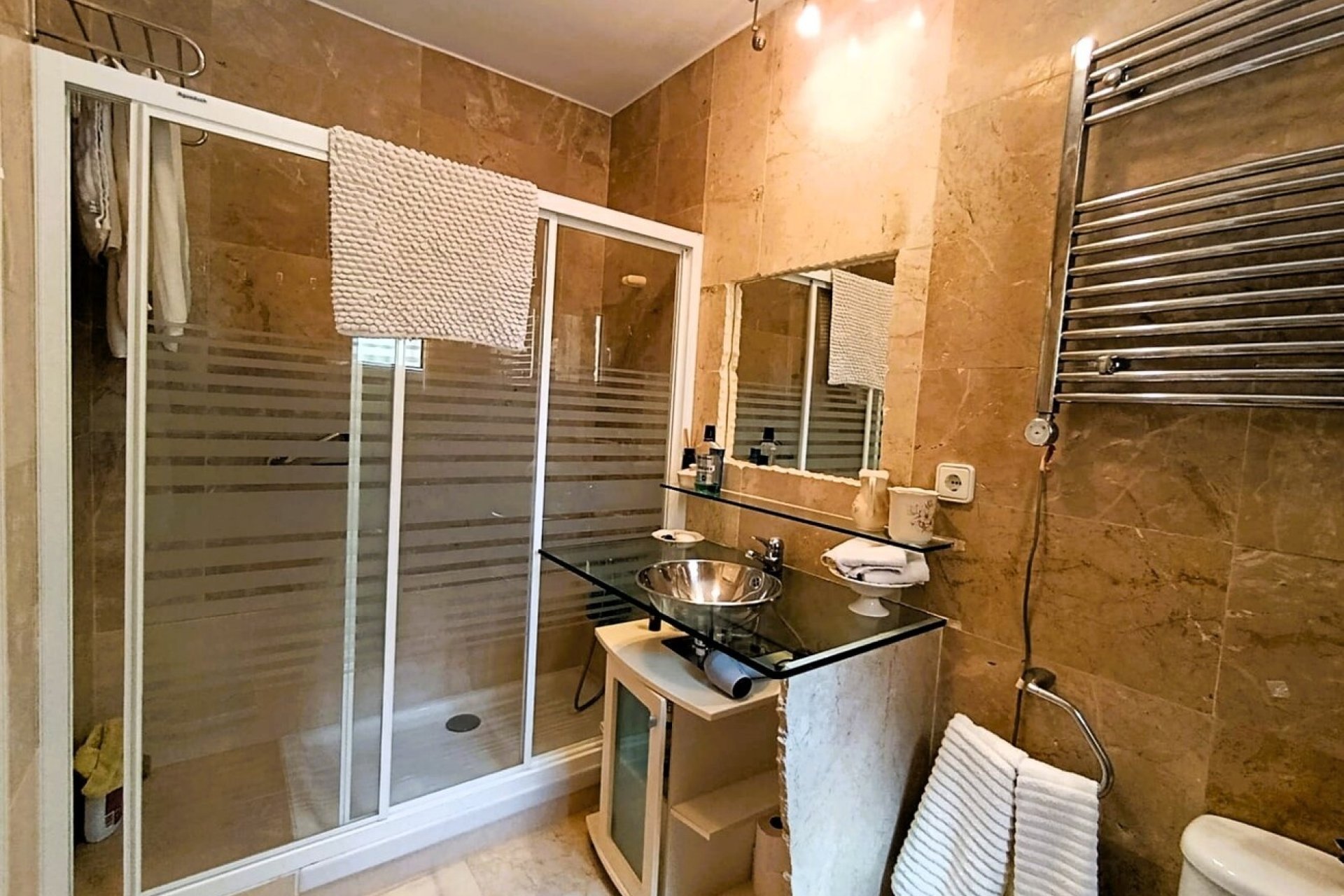 Resale - Villa -
Las Ramblas Golf - Inland
