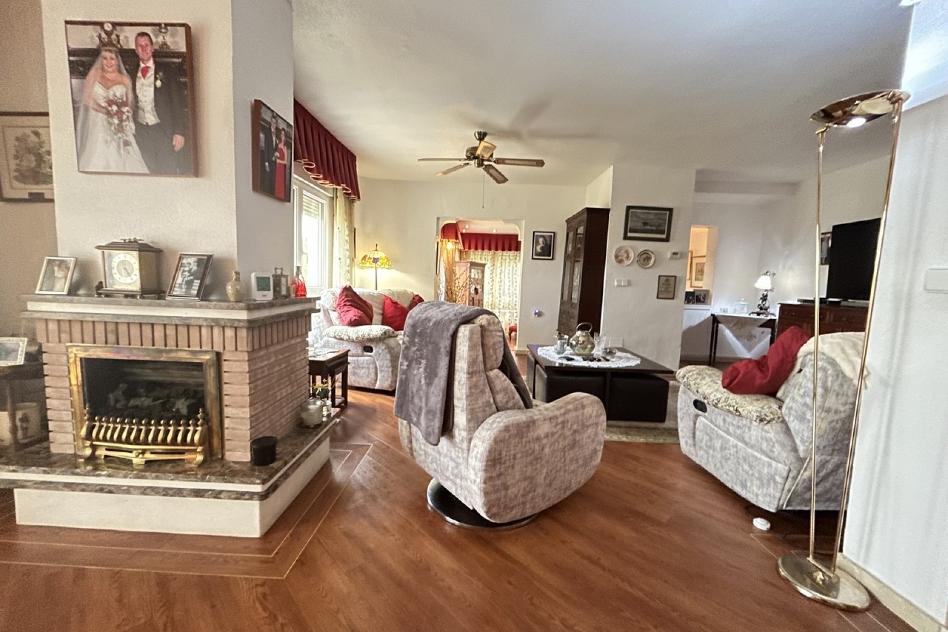 Resale - Villa -
Las Ramblas Golf - Inland