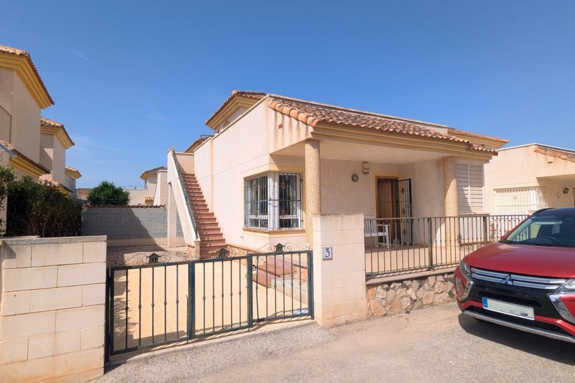 Resale - Villa -
Lo Crispin - Inland