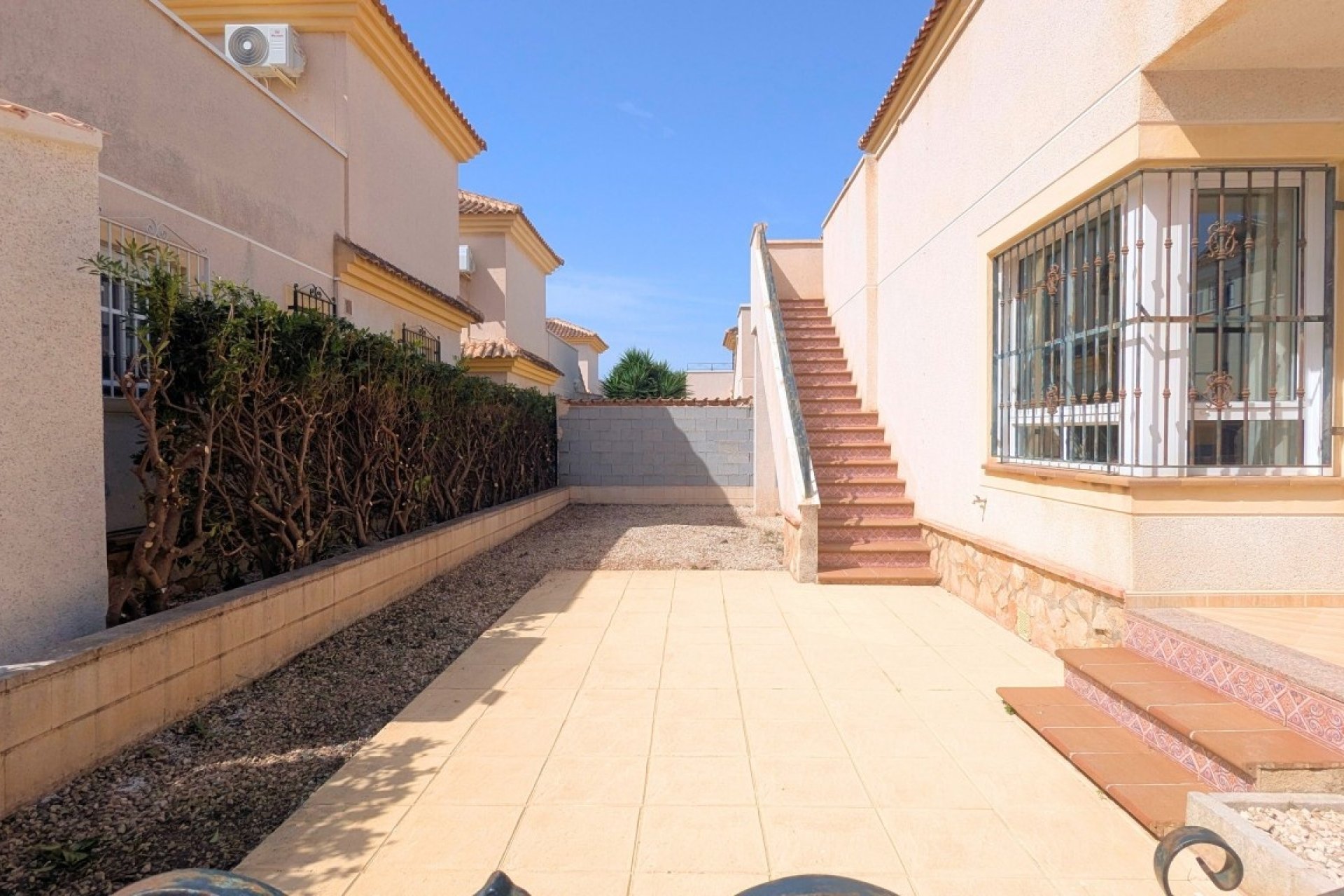 Resale - Villa -
Lo Crispin - Inland