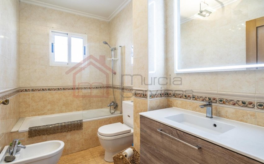 Resale - Villa -
Lomas del Rame