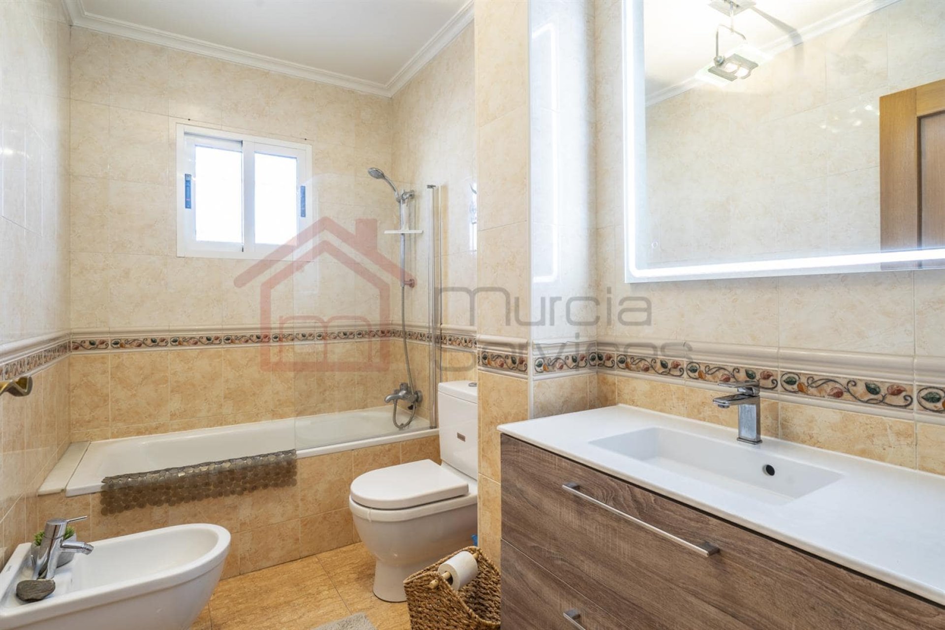 Resale - Villa -
Lomas del Rame