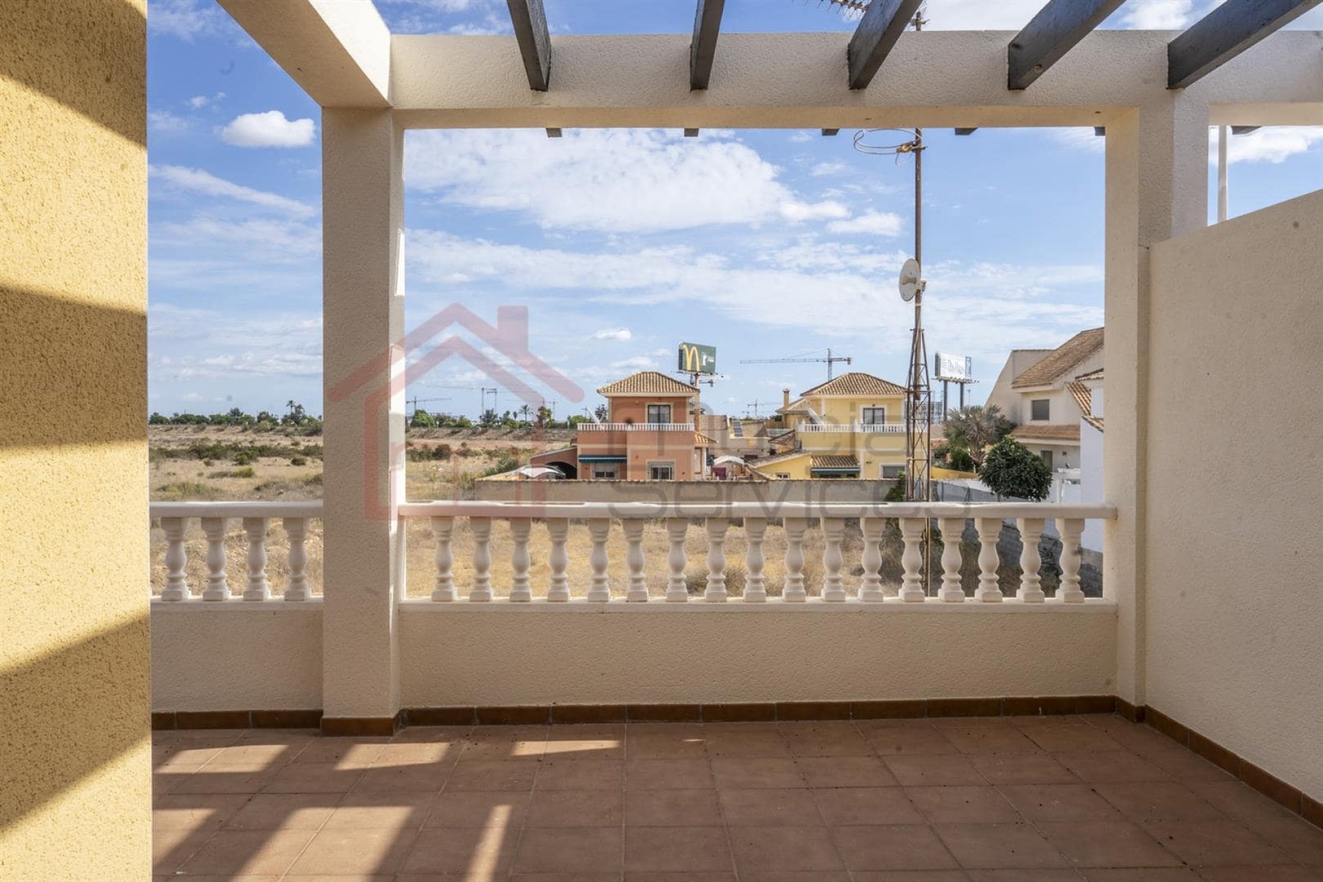 Resale - Villa -
Lomas del Rame