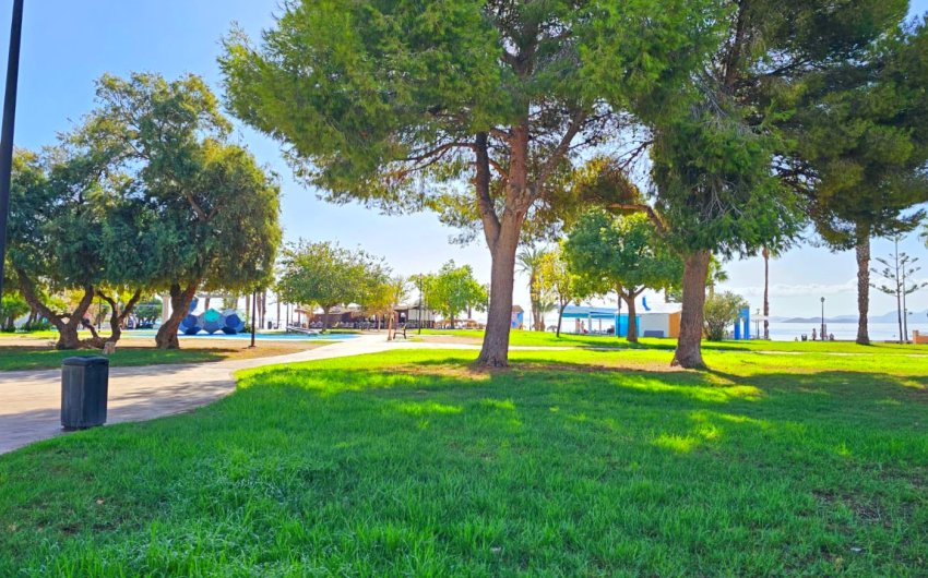 Resale - Villa -
Los Alcazares