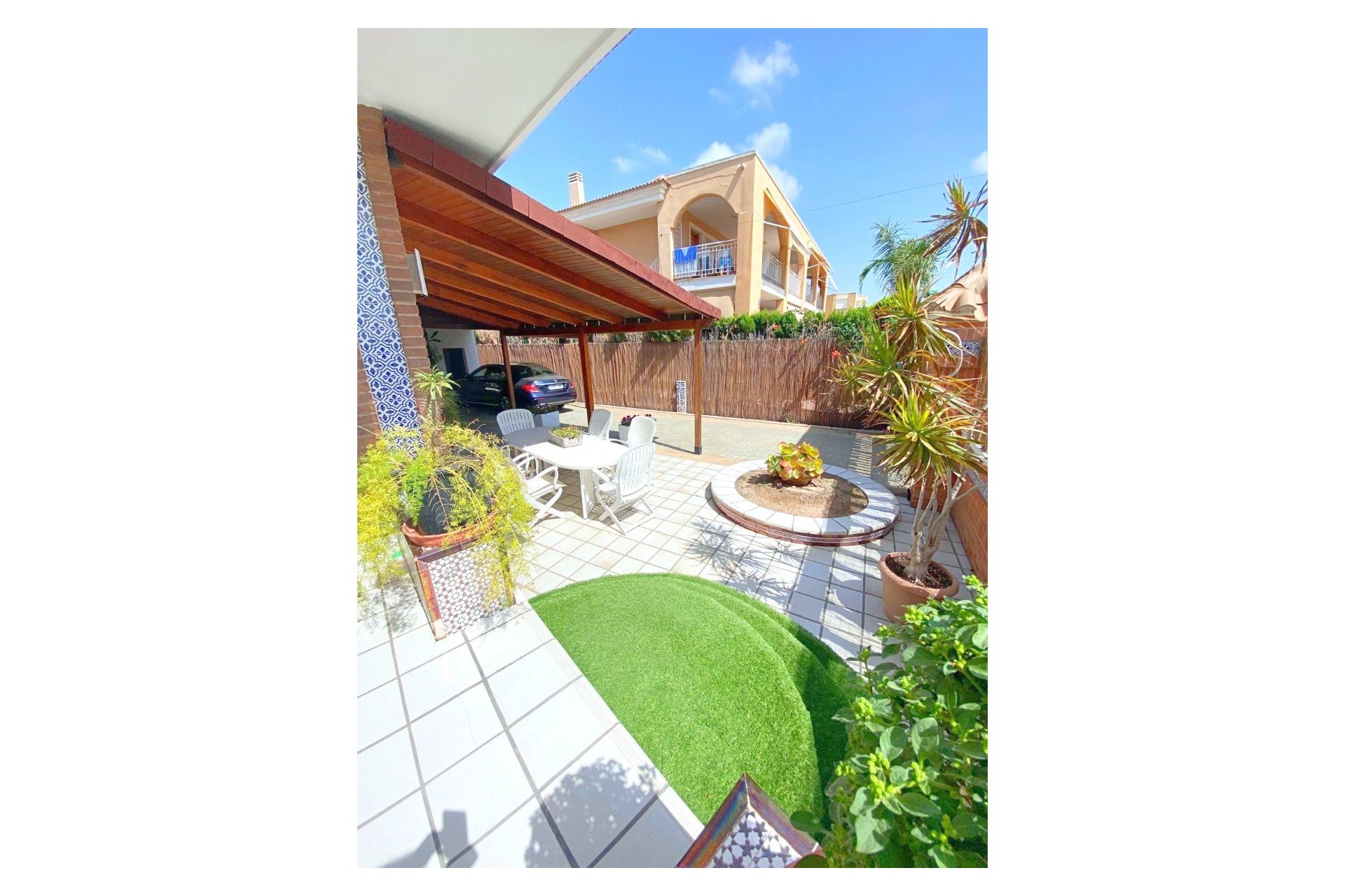 Resale - Villa -
Los Alcazares