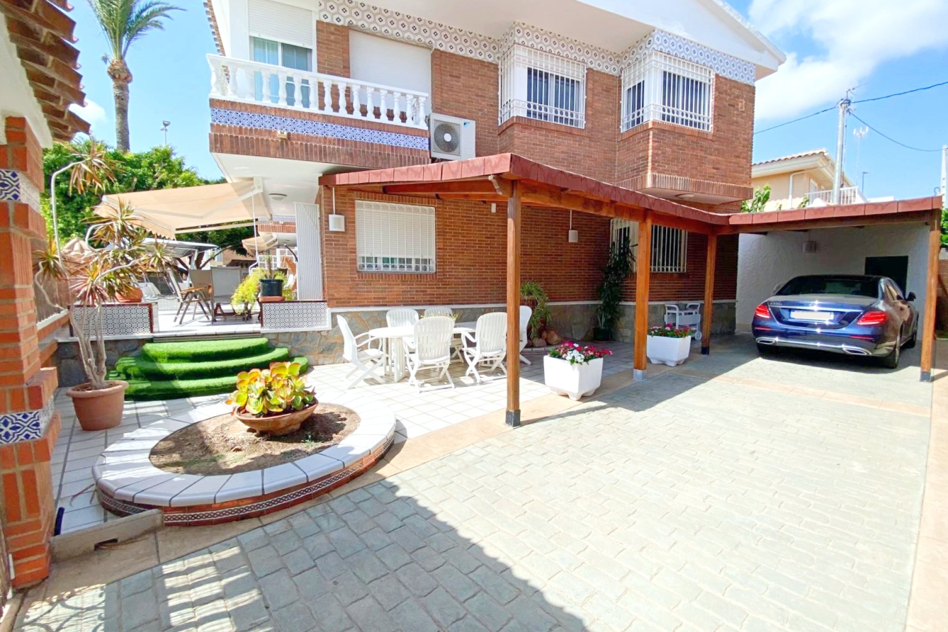 Resale - Villa -
Los Alcazares