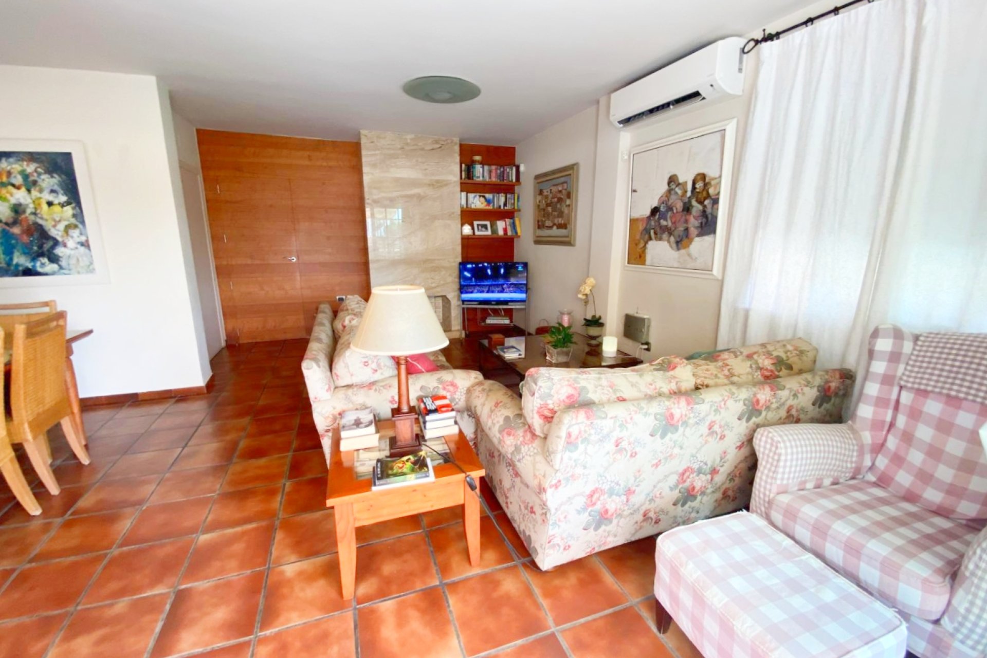 Resale - Villa -
Los Alcazares