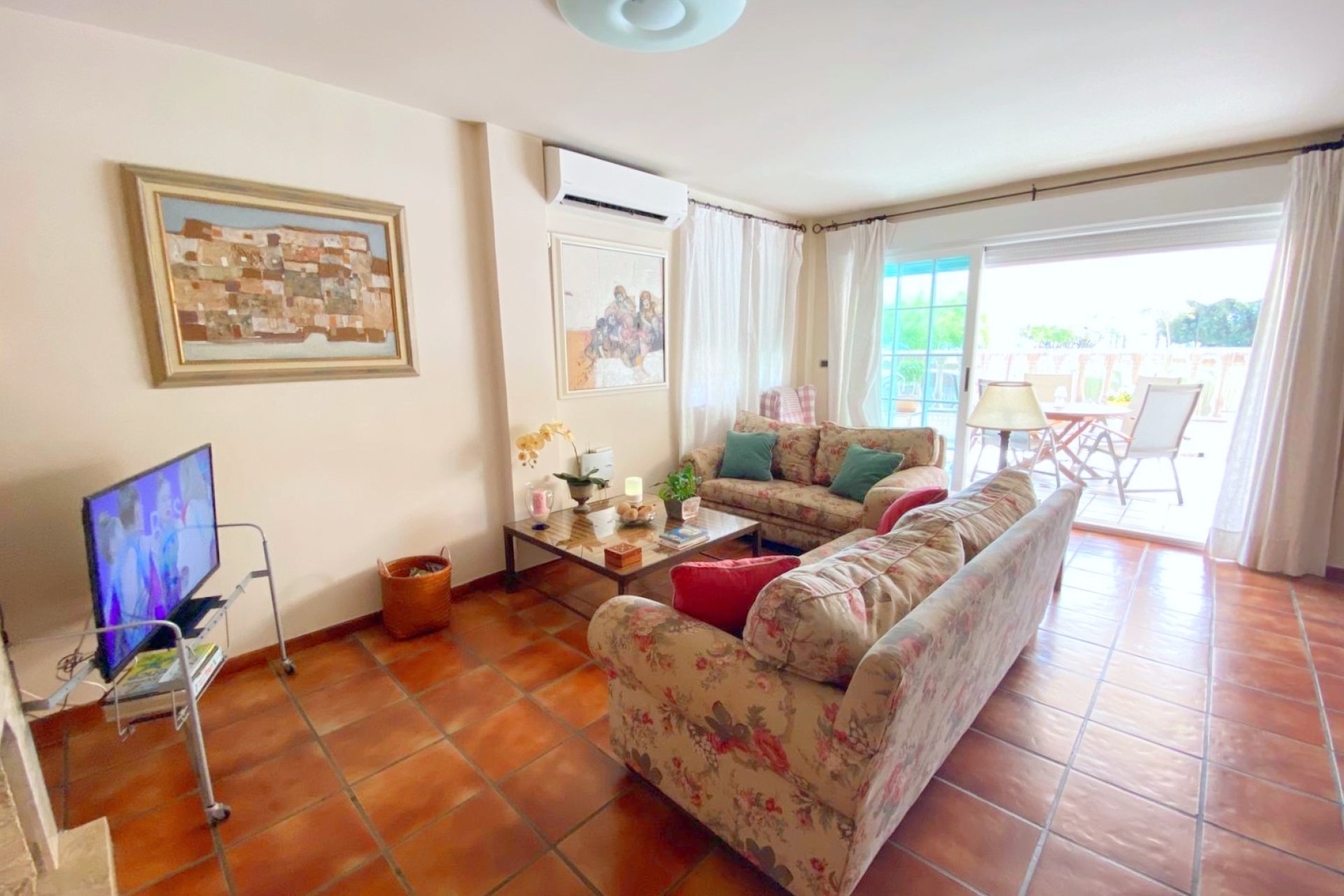 Resale - Villa -
Los Alcazares