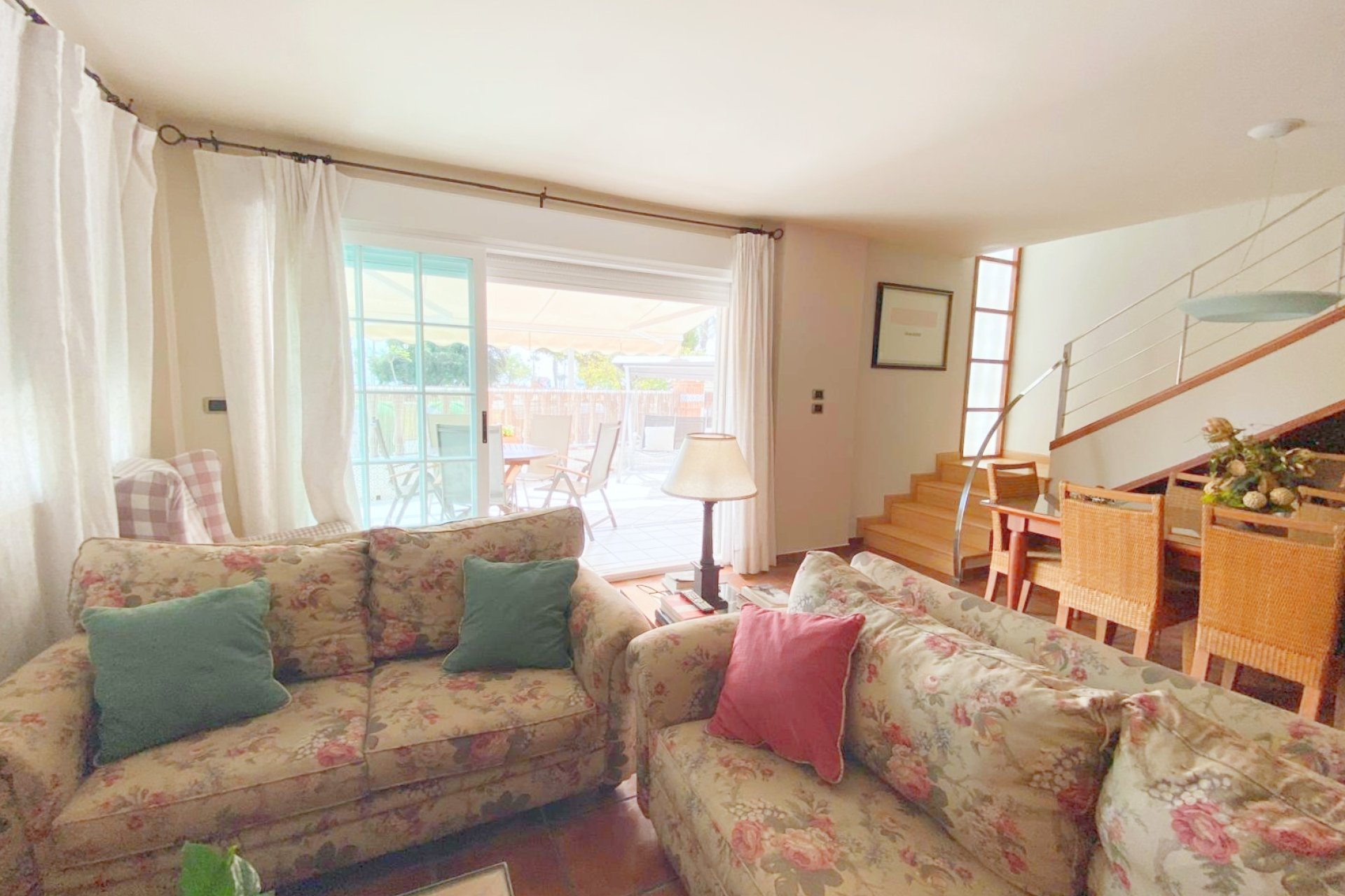 Resale - Villa -
Los Alcazares