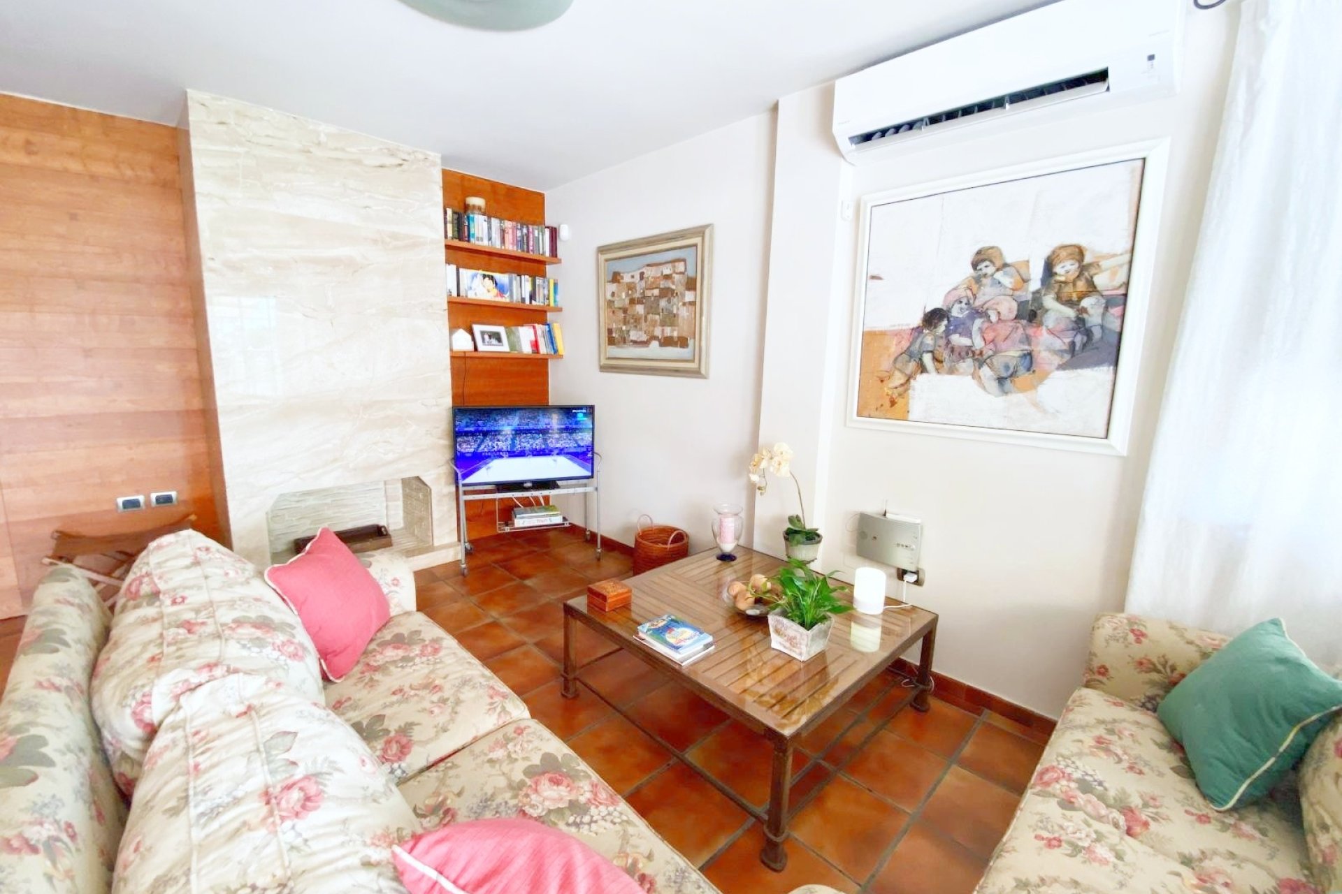 Resale - Villa -
Los Alcazares