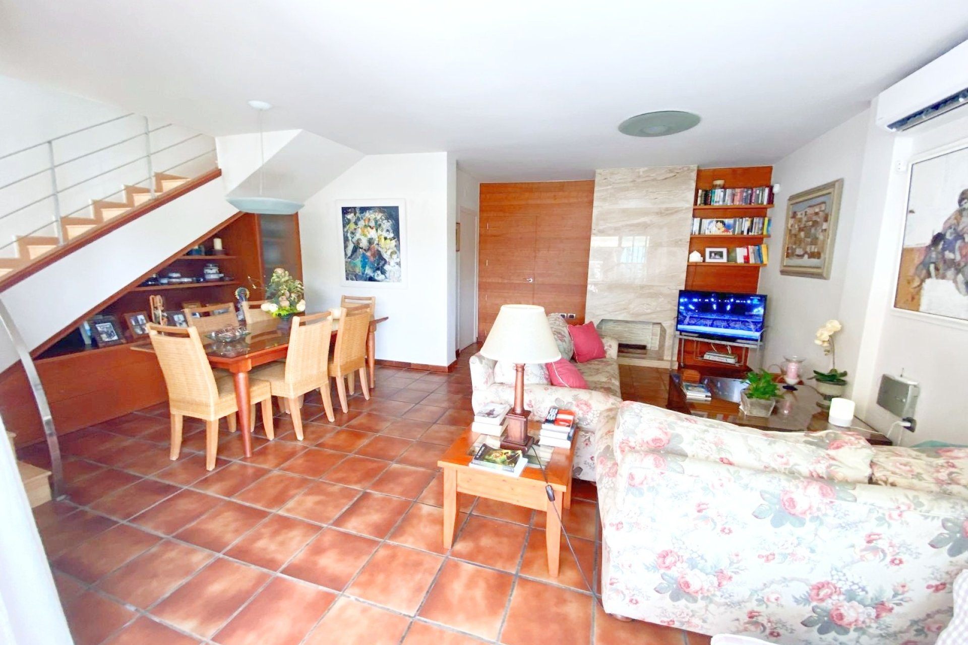 Resale - Villa -
Los Alcazares