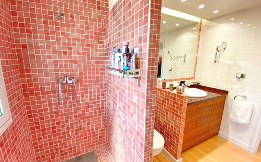 Resale - Villa -
Los Alcazares