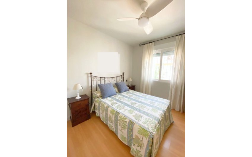 Resale - Villa -
Los Alcazares