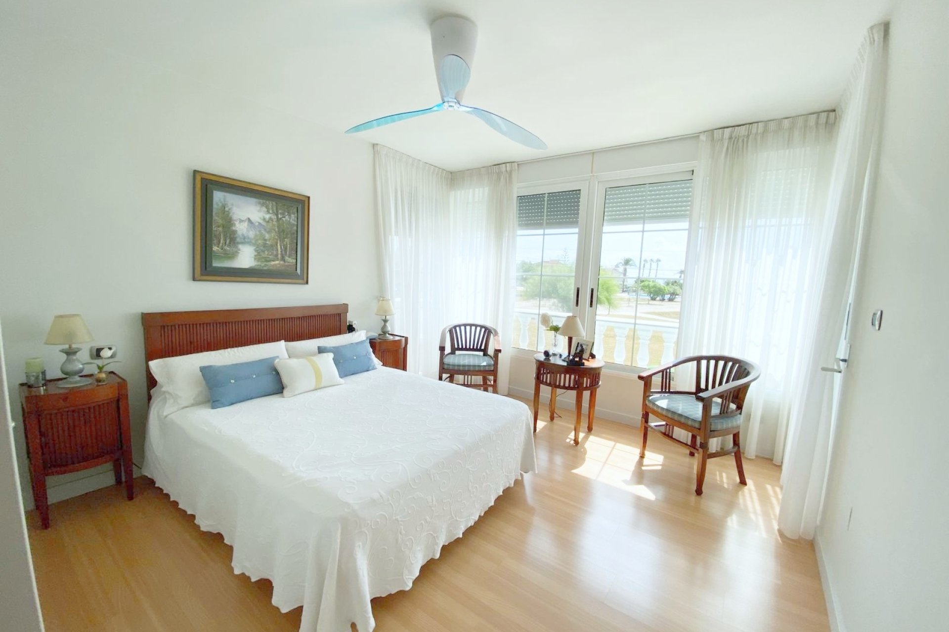 Resale - Villa -
Los Alcazares